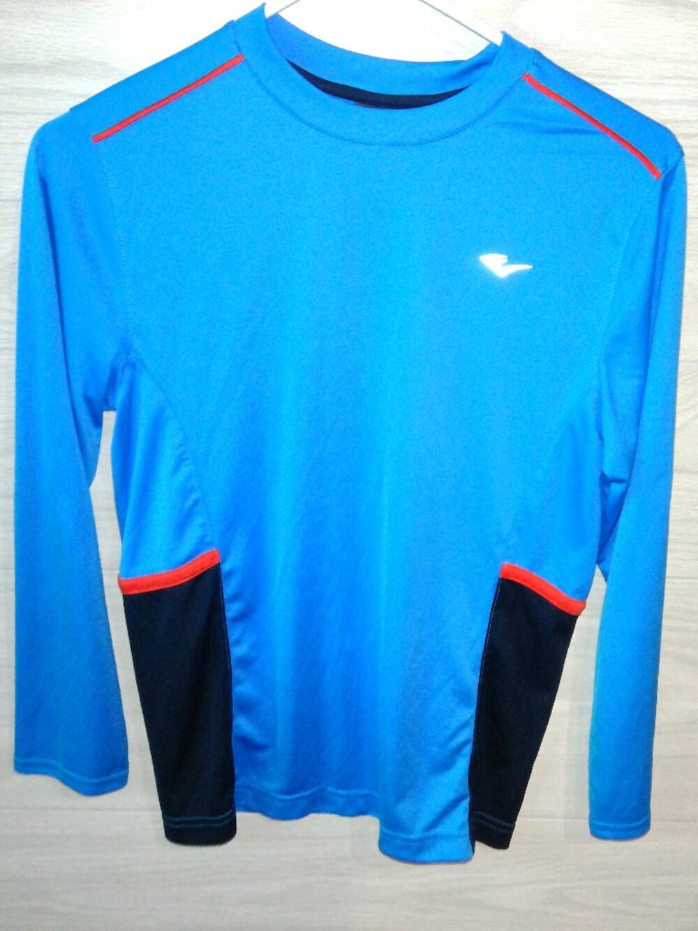 Everlast Activewear Crewneck Top Boys Size Medium (10-12) Blue Long Sleeves